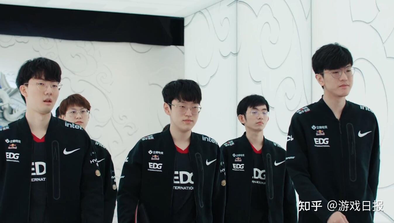 另一方面 另一方面